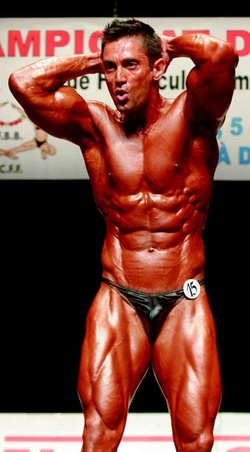 Fredy Navas at IFBB Campeonato de Barcelona, 2009