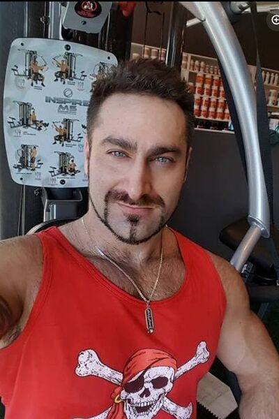 File:Wolf M (Webcam Model).jpg